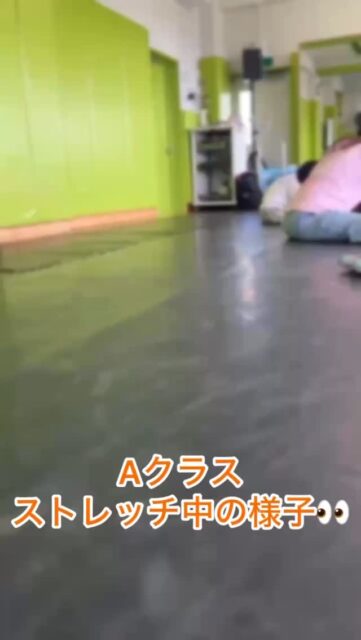 小学生Aクラス
10:30〜12:00
特徴:小学生低学年が中心。
絵本やゲームから演技に繋げています。

【6月無料体験、開催‼️】
●無料体験開催日●
6月、毎週日曜日
6月7日・14日・21日・28日、開催。

●対象年齢●
小学1年生～6年生のお子様を対象にしております。

●開催日時●
日曜日　
10:30-12:00　Ａクラス
12:30-14:00　Ｂクラス
14:30-16:00　Cクラス
＊お好きな時間帯においでください。

●会場●
ココキタ（北区豊島5−3−13）
【アクセス】
JR京浜東北線・地下鉄南北線「王子」駅、都電「王子駅前」下車
都バス約7分 「豊島五丁目団地」下車徒歩3分
※事務局と会場の住所が違います。お間違えのないようお気をつけ下さい。

この教室は、プロの俳優と共にダンスや演劇、創作活動を通じて、子どもたちが「生きる力」を育む教室です。
タレント養成ではなく、演劇の手法を用いて内面的な成長を支えることを目的としています。
小学生から中高生まで、演劇教育を通じて「自ら未来を切り拓く力」を養う一貫した学びの場を提供します。
詳細は、北区シアター☆ラボのホームページをチェック！

#東京都北区 #演劇教育 #演劇教育